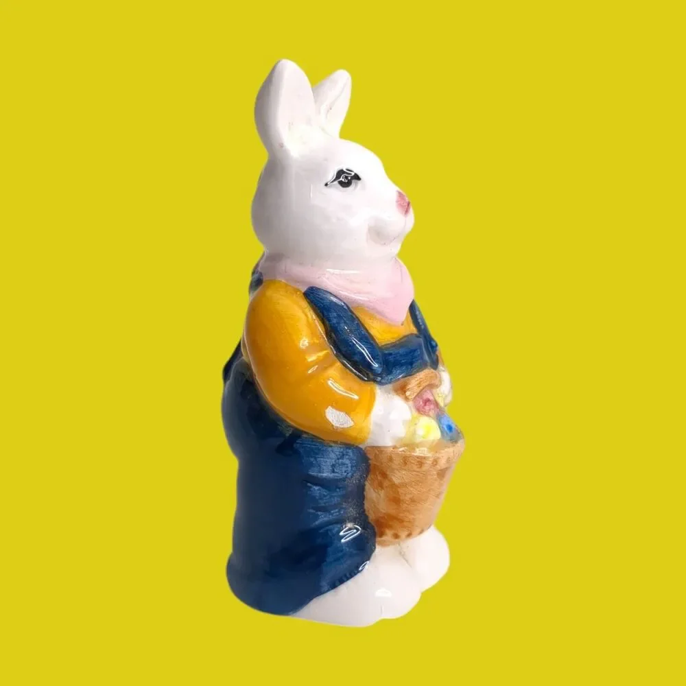 Vintage Anthropomorphic Salt & Pepper Shakers Bunny Rabbit Bride and Groom ABC